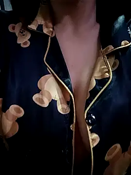 tiffani  love online show from 02.23.26