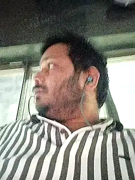 Snapshot of DeepakXxxR86 chatting on 12.14.25 DeepakXxxR86 online show from 12.14.25