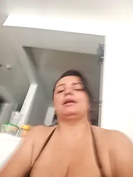 Emily0215 online show from 04.30.26