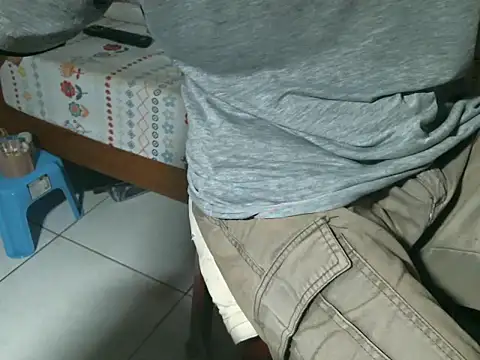 Snapshot of triangle0623 chatting on 10.25.25 triangle0623 online show from 10.25.25