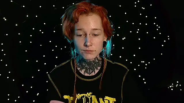 Snapshot of Littlespacemouse chatting on 02.08.25 Littlespacemouse online show from 02.08.25