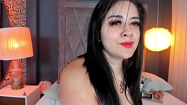 nahomi sweett online show from 02.28.25