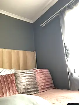 Nicole Liam  online show from 11.08.25