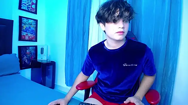 Snapshot of andyboy- chatting on 02.08.25 andyboy- online show from 02.08.25