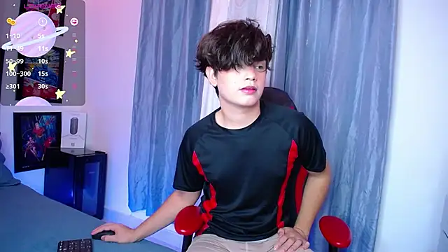 Snapshot of andyboy- chatting on 02.12.25 andyboy- online show from 02.12.25