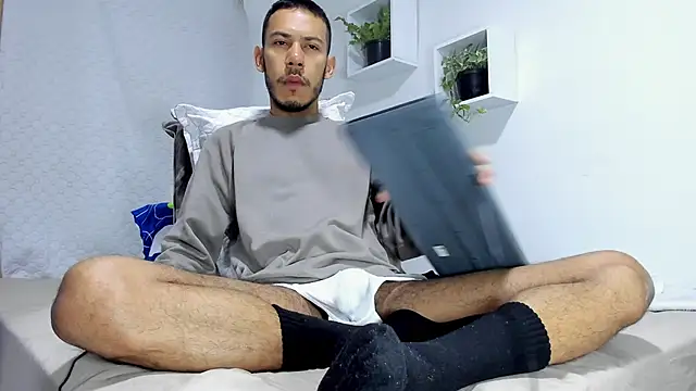 Snapshot of Aronxxs chatting on 03.01.25 Aronxxs online show from 03.01.25