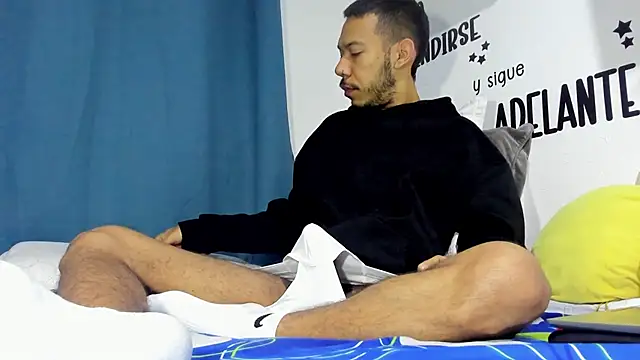 Snapshot of Aronxxs chatting on 10.25.25 Aronxxs online show from 10.25.25