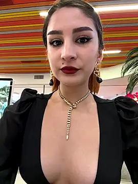 Mon Cherry online show from 10.18.25