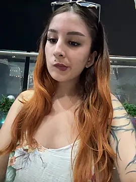 Mon Cherry online show from 12.17.25