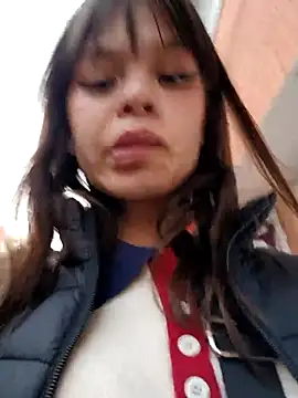 Snapshot of Violeta_12- chatting on 10.21.25 Violeta 12- online show from 10.21.25