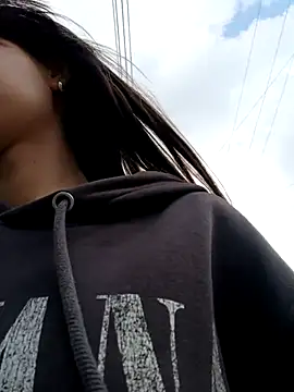 Snapshot of Violeta_12- chatting on 11.30.25 Violeta 12- online show from 11.30.25