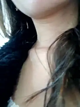 Snapshot of Violeta_12- chatting on 12.04.25 Violeta 12- online show from 12.04.25