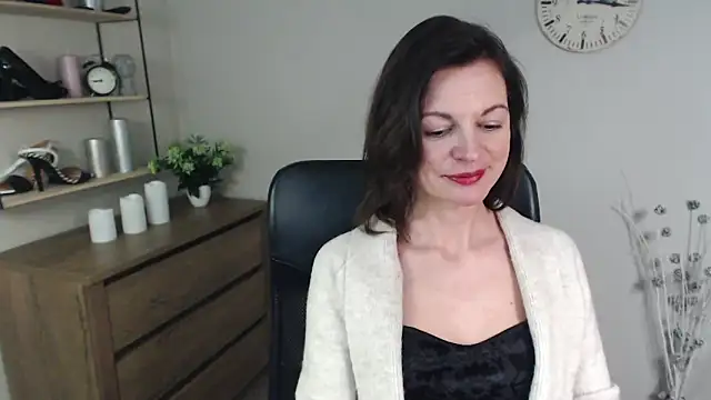 VivianWILD online show from 12.27.24