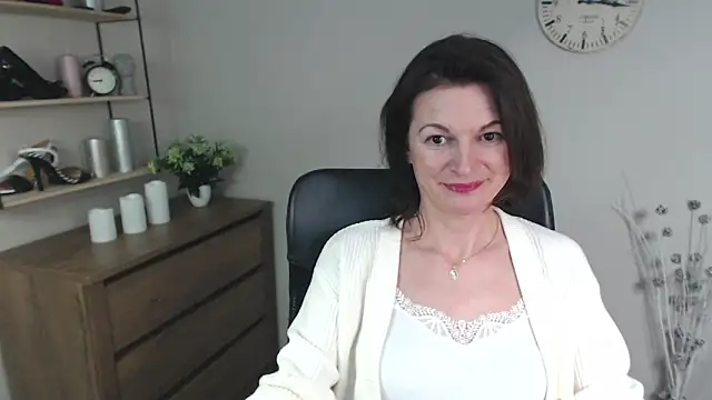 VivianWILD online show from 12.28.24