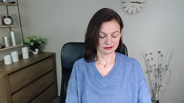 VivianWILD online show from 01.13.25