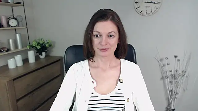 VivianWILD online show from 01.17.25