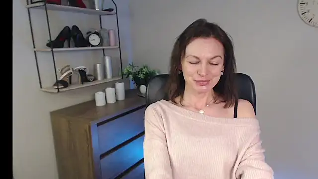 VivianWILD online show from 02.20.25