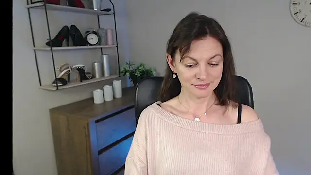 VivianWILD online show from 02.20.25