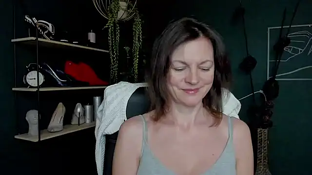 VivianWILD online show from 03.20.25