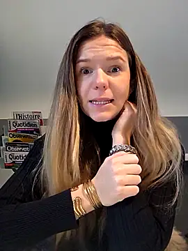 lucie mehott online show from 12.02.25