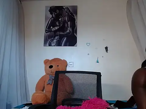 Snapshot of TeenieReeny chatting on 01.10.25 TeenieReeny online show from 01.10.25