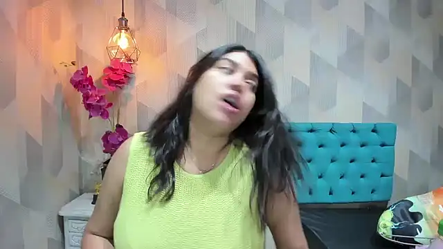 LindaBreeS online show from 04.04.26