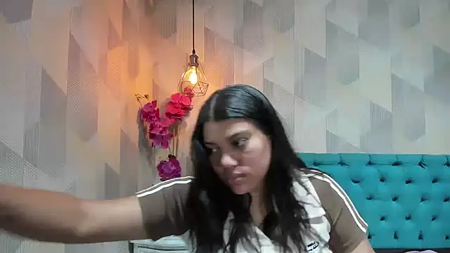 LindaBreeS online show from 04.18.26