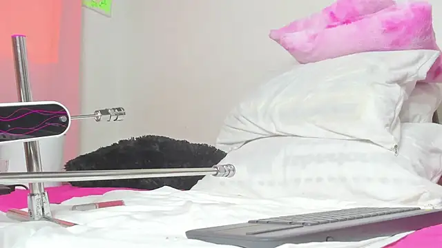 Snapshot of Ashley_Miiller1 chatting on 01.21.25 Ashley Miiller1 online show from 01.21.25