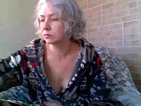 Lorie Carrie online show from 10.26.25