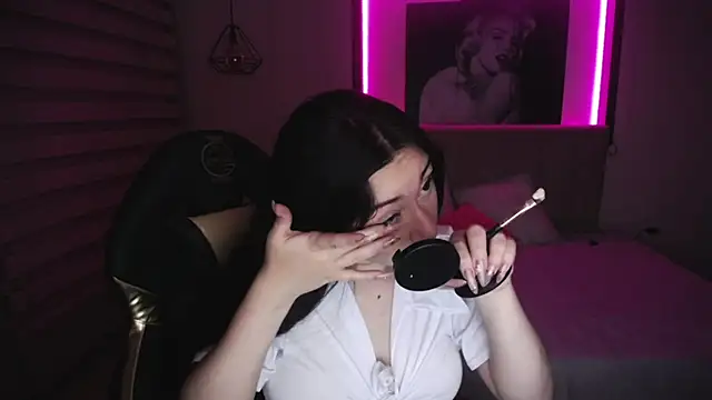 Andrea Ramos online show from 03.11.25