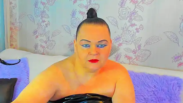 MilanaBiegert online show from 02.10.25