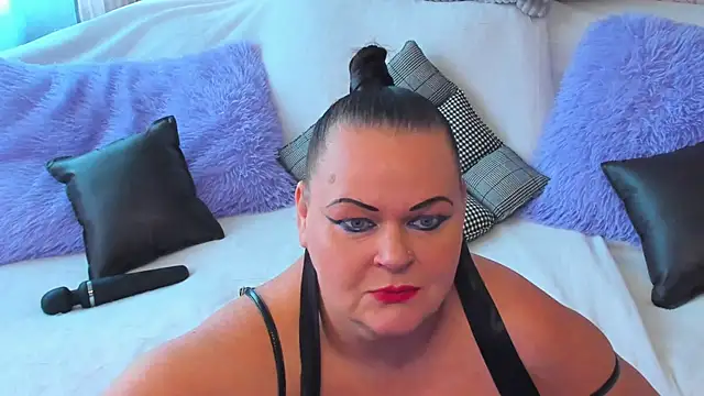 MilanaBiegert online show from 09.16.25