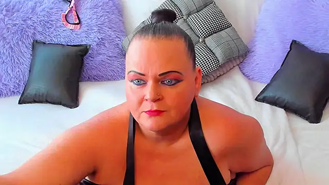 MilanaBiegert online show from 09.28.25