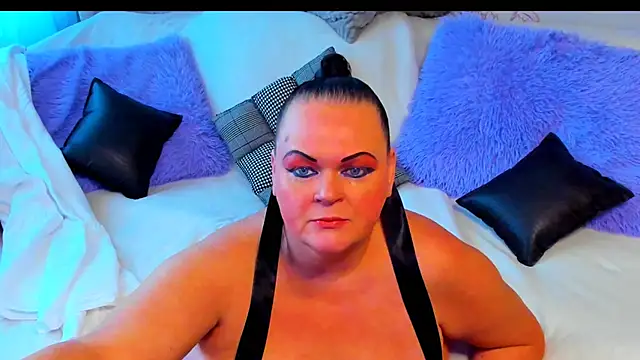 MilanaBiegert online show from 10.13.25