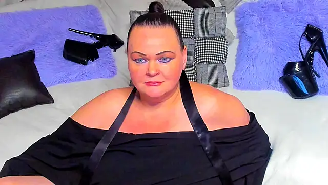 MilanaBiegert online show from 04.10.26