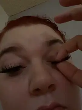 lolabun247 online show from 02.26.25