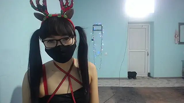 elllaaxx online show from 12.20.25