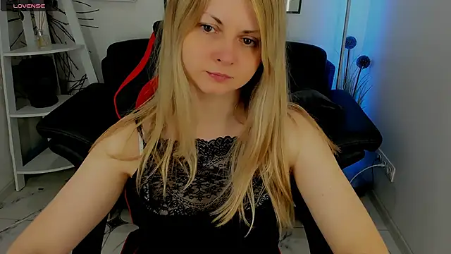 SmilingEmily  online show from 03.20.25
