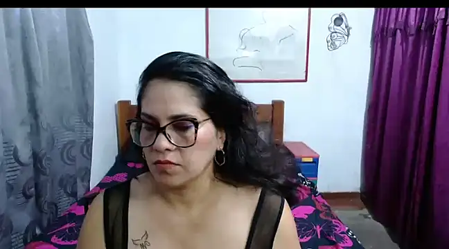 Mistresskloe01 online show from 12.09.24