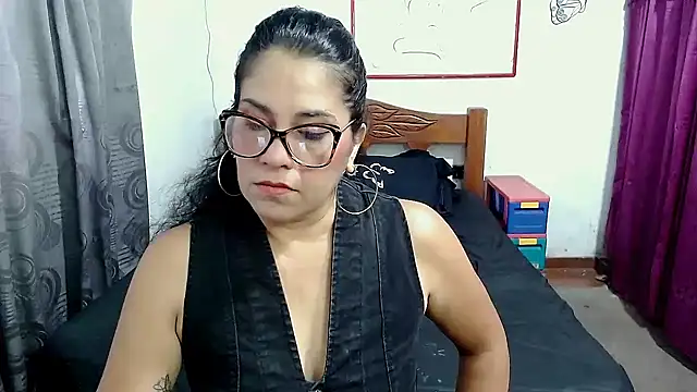 Mistresskloe01 online show from 09.12.25