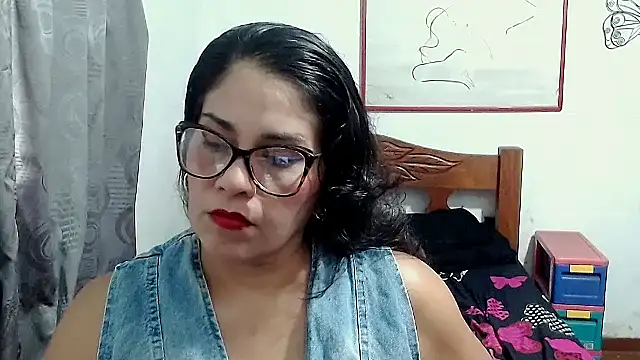 Mistresskloe01 online show from 09.30.25