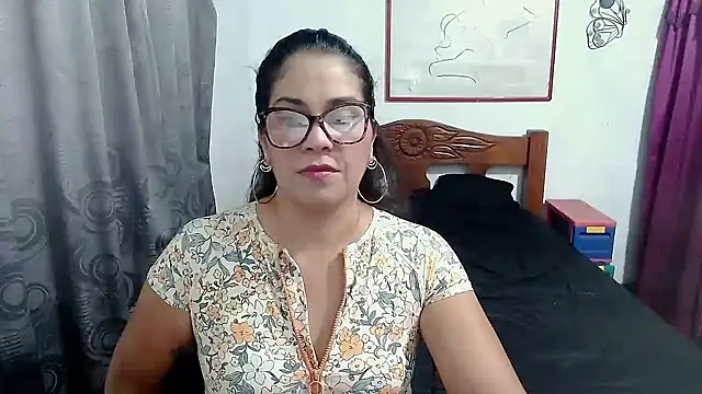 Mistresskloe01 online show from 11.14.25