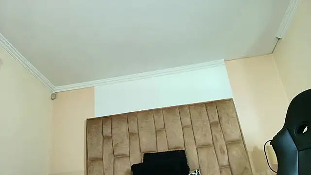 Snapshot of Naughty_Kittenm chatting on 03.09.26 Naughty Kittenm online show from 03.09.26