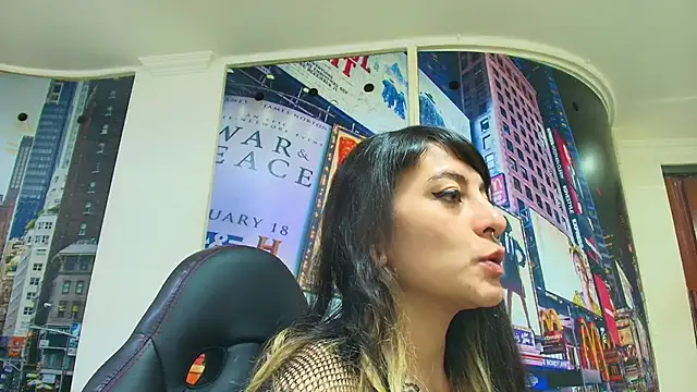 Snapshot of Naughty_Kittenm chatting on 03.19.26 Naughty Kittenm online show from 03.19.26