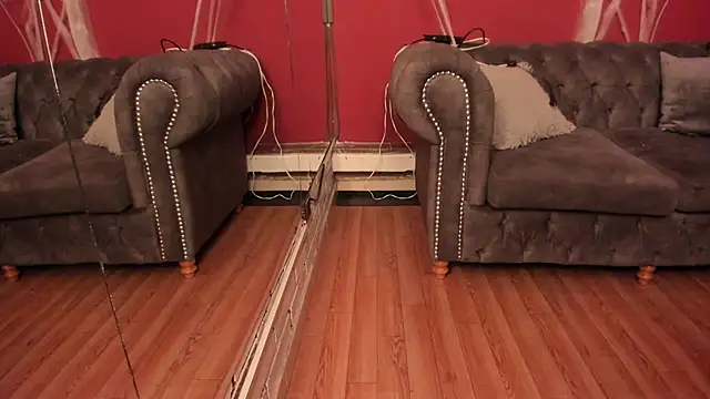 Julieta Russell online show from 10.30.25