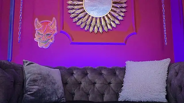 Julieta Russell online show from 01.14.26