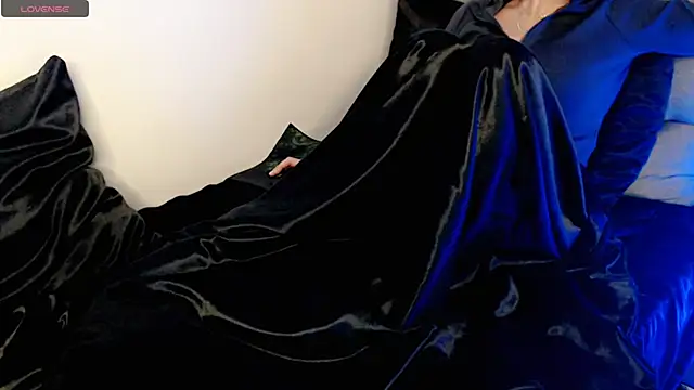 hotmask online show from 12.19.25