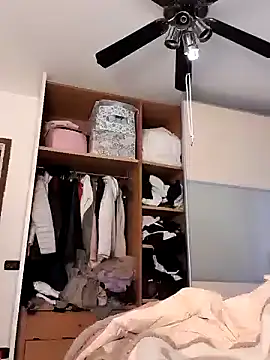 Snapshot of kikkastar chatting on 12.30.24 kikkastar online show from 12.30.24