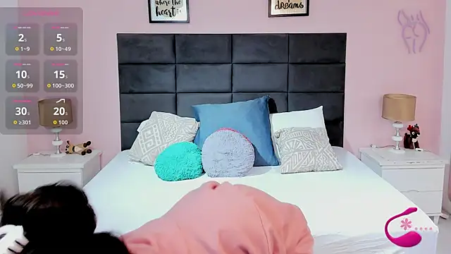 MadisonJenner online show from 10.09.25