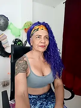 freyadevil333 online show from 10.19.25